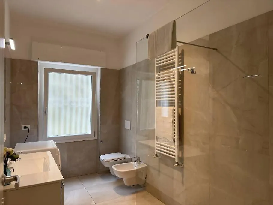 Luxury Apartment Luna Moltrasio