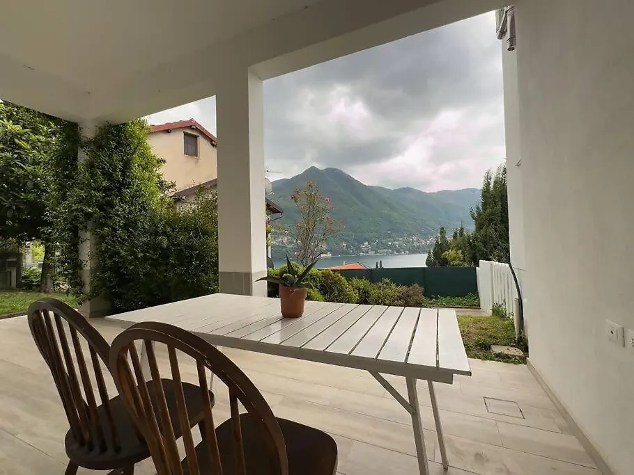 Luxury Apartment Luna Moltrasio