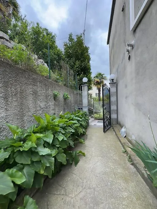 Luxury Apartment Luna Moltrasio