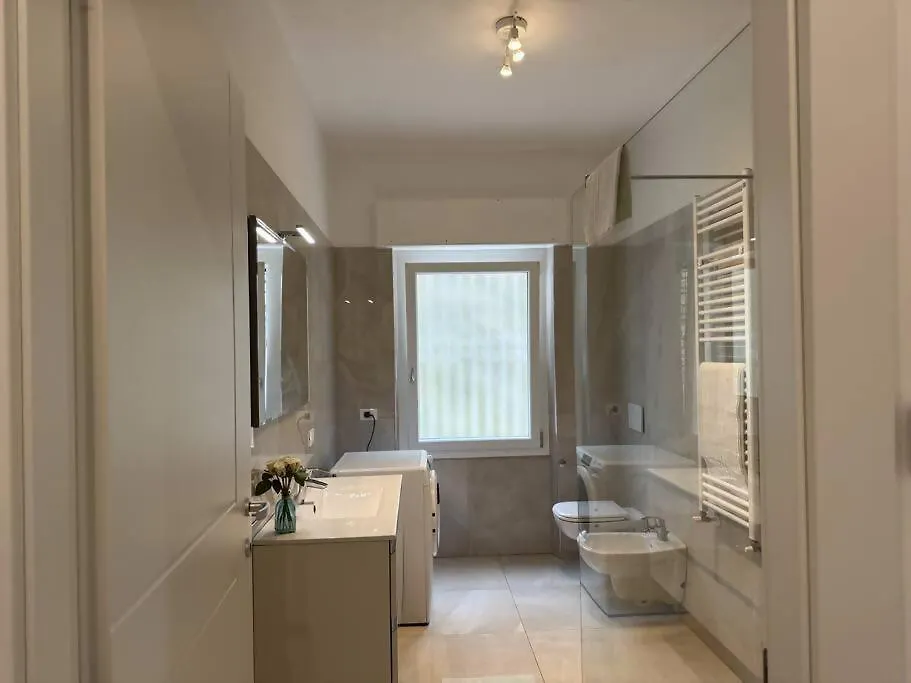 Luxury Apartment Luna Moltrasio